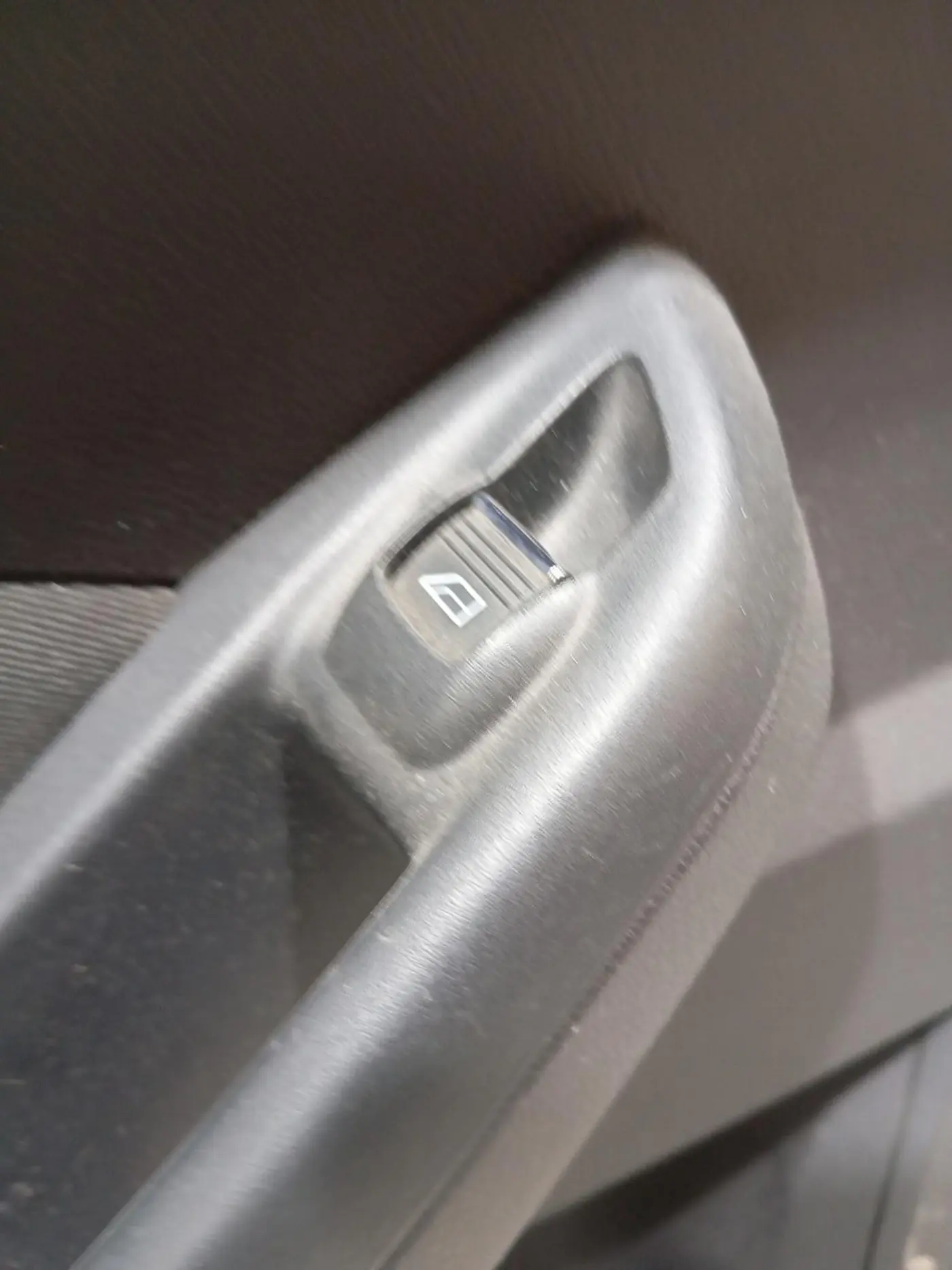 Кнопка стеклоподъемника к Ford Focus 2013