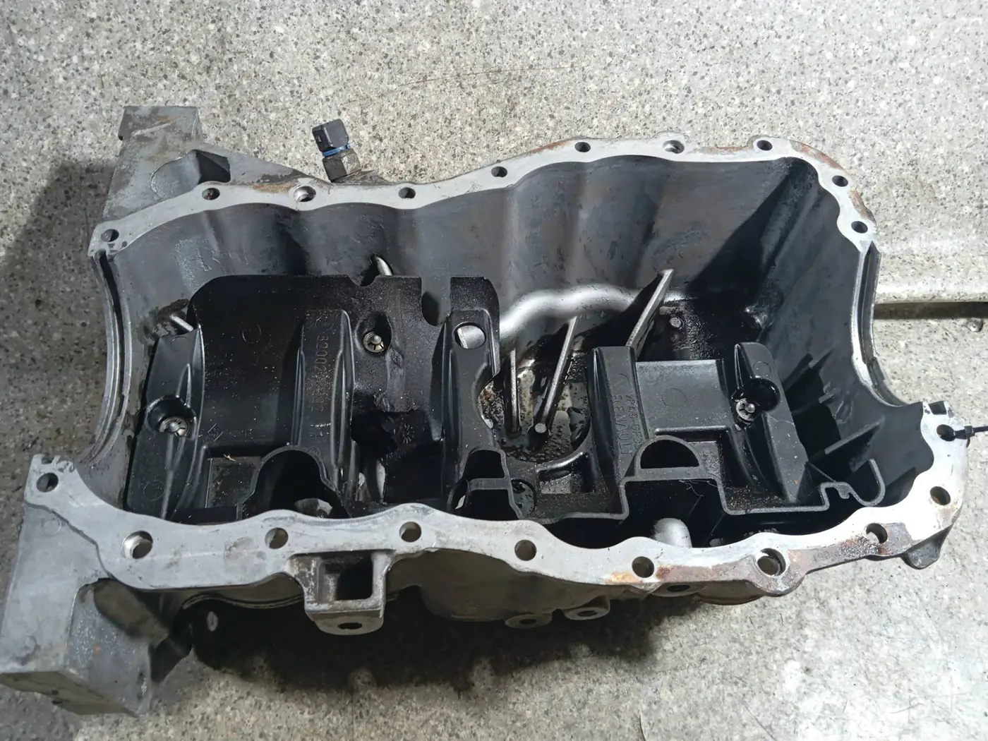Поддон к Renault Fluence 2011