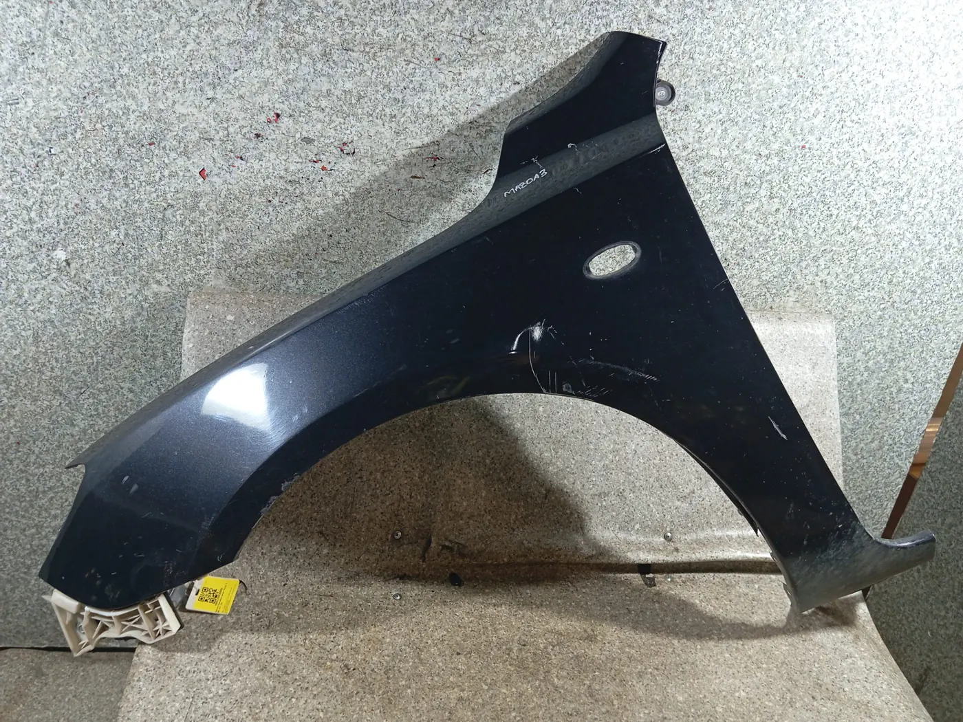 Крыло переднее левое к Mazda 3 2005