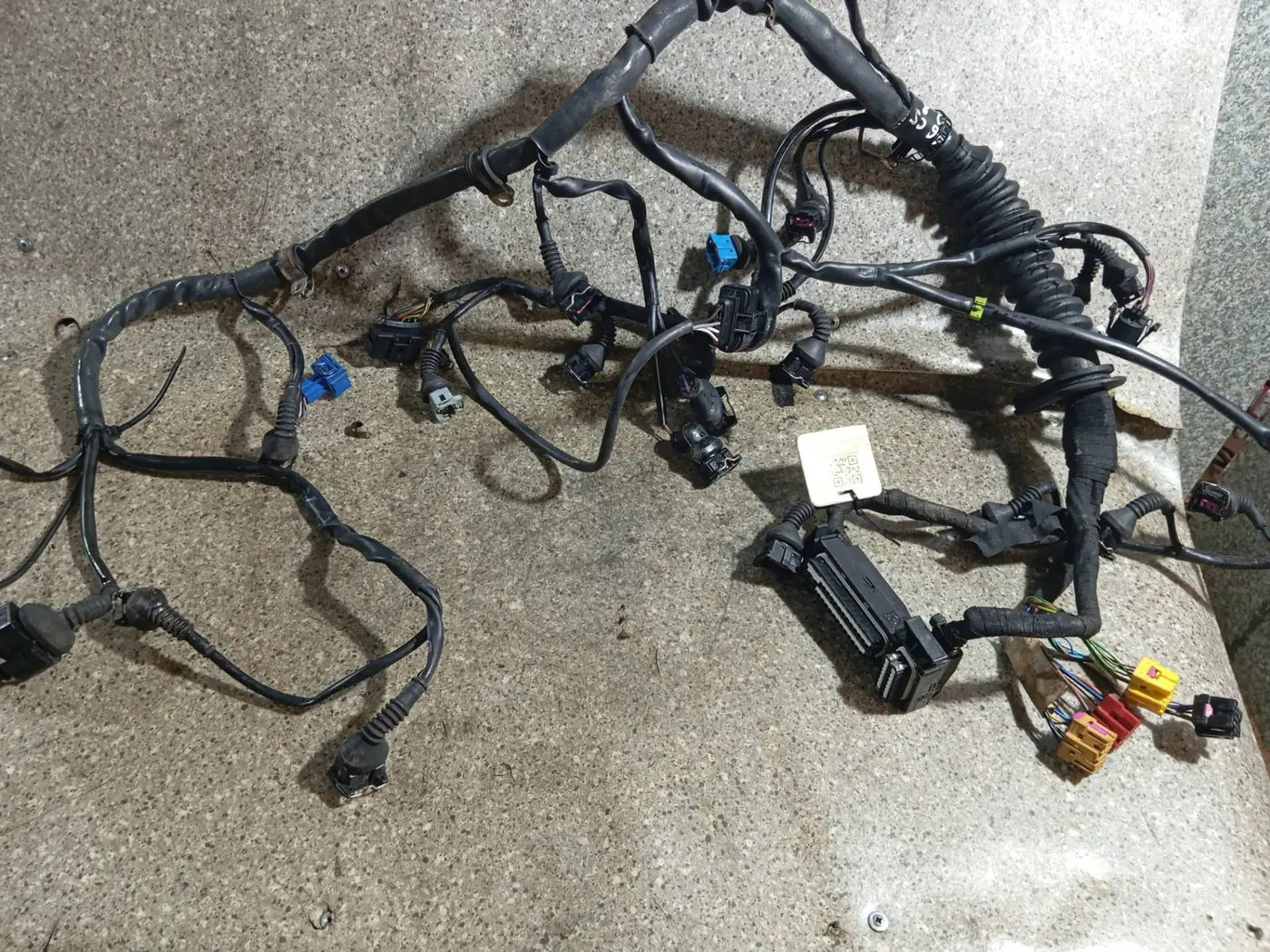 Проводка двигателя к Audi A6 1999