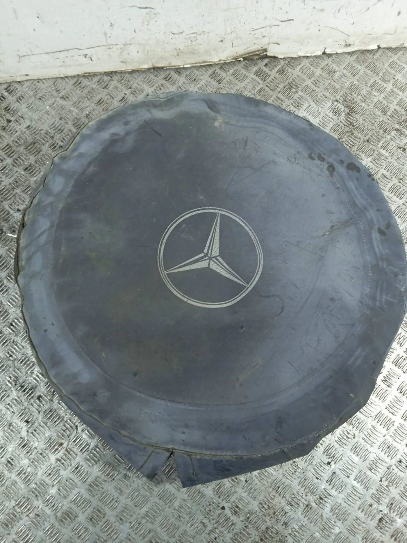 Чехол запаски к Mercedes-Benz G-klasse 1992