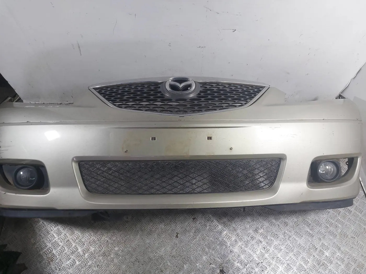 Бампер передний к Mazda MPV 2005