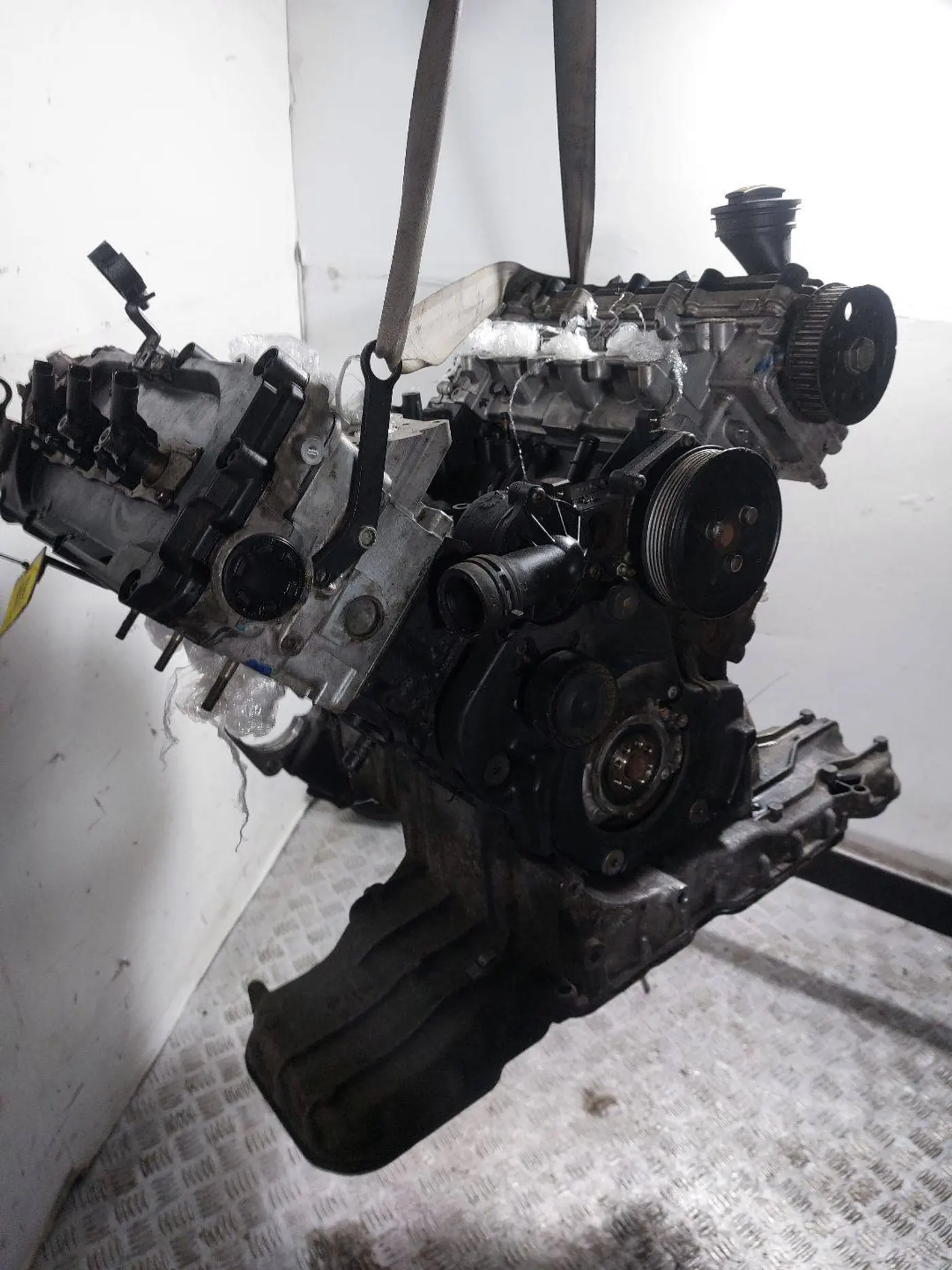Двигатель к Audi A6 2006