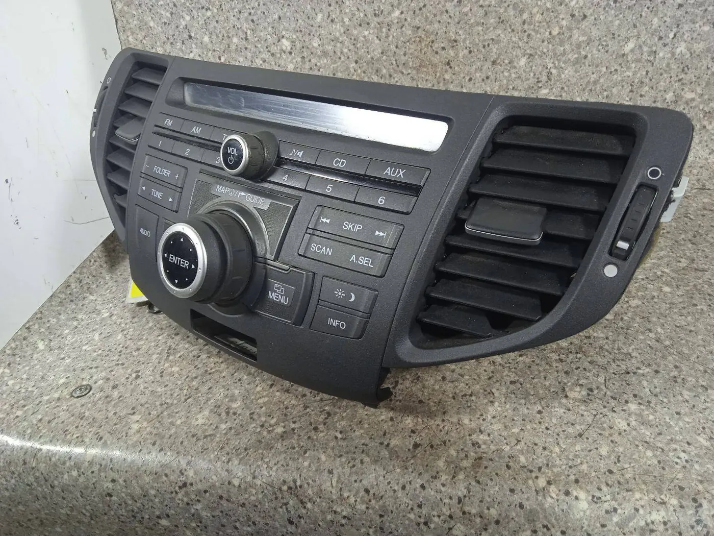 Магнитола к Honda Accord 2009
