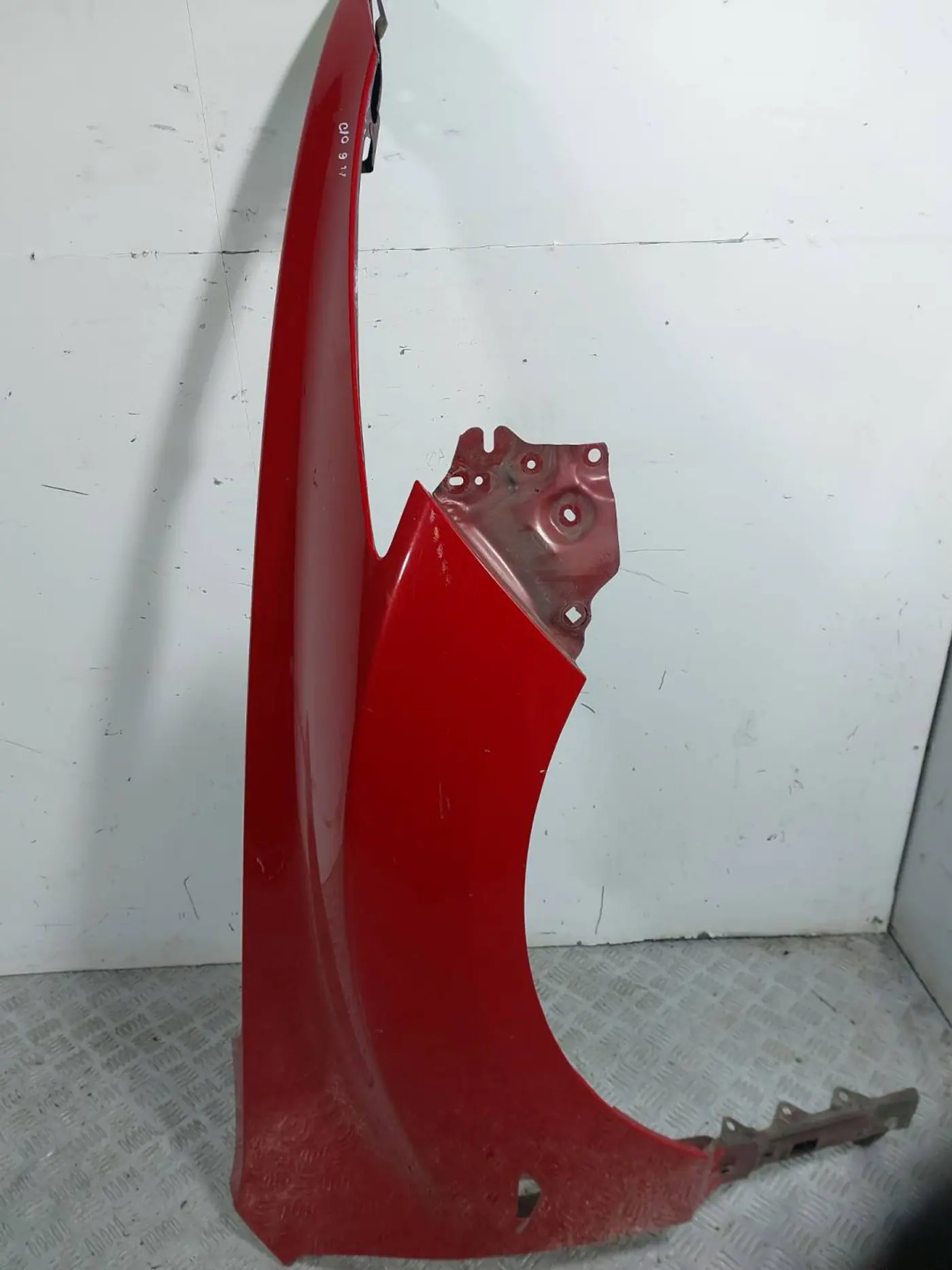 Крыло переднее правое к Mazda 6 2009