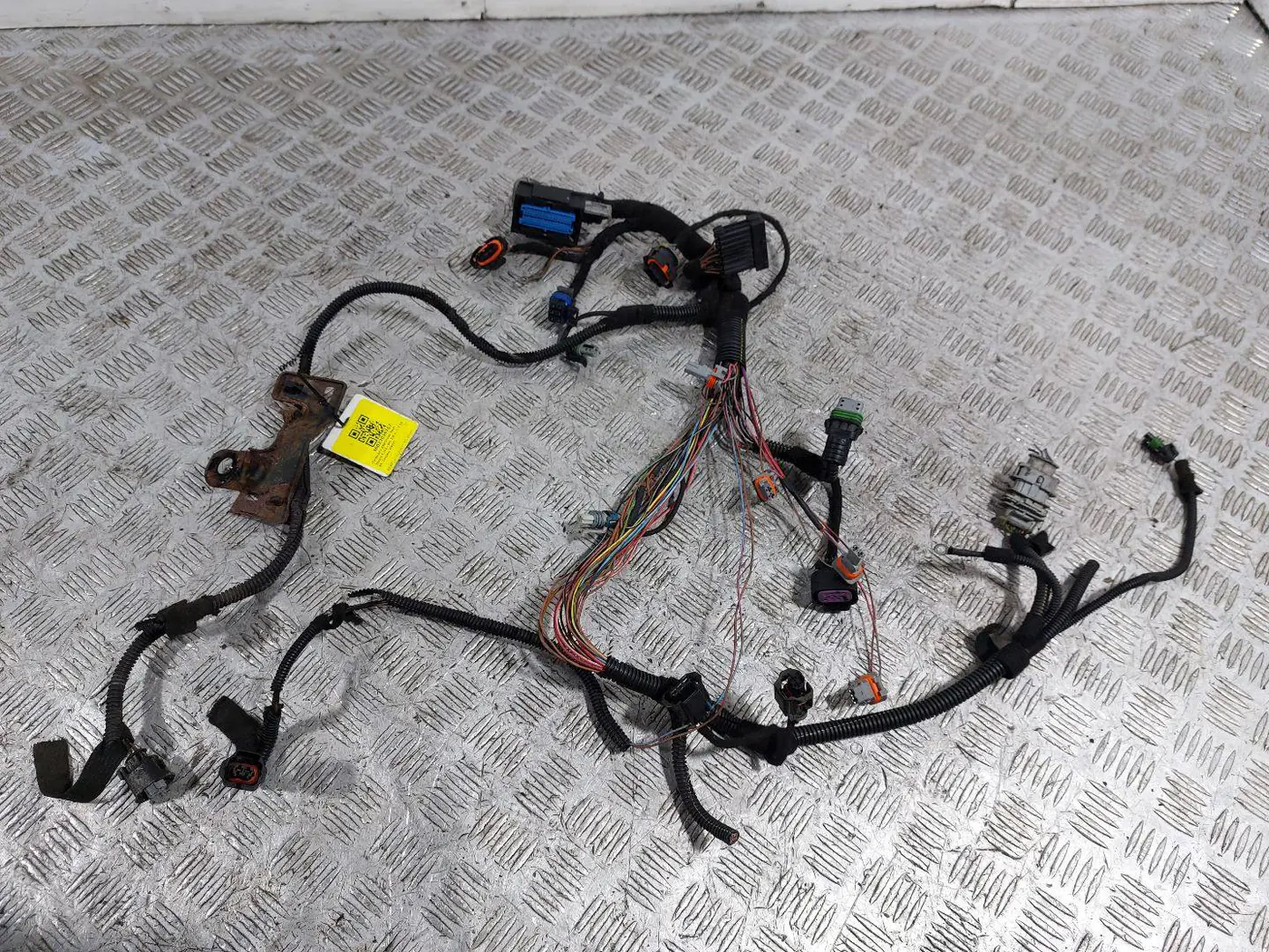Проводка двигателя к Opel Zafira 2007