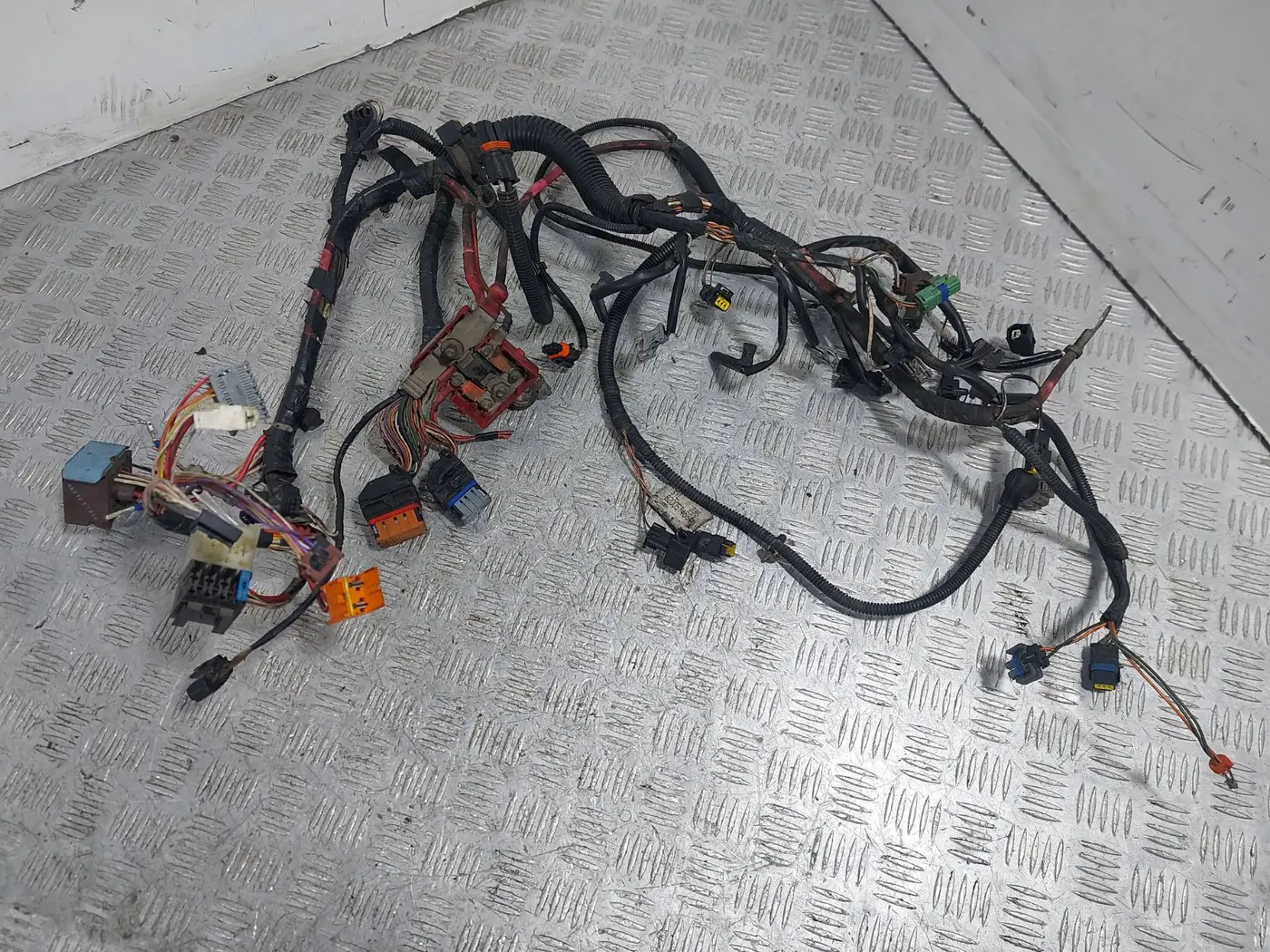 Проводка двигателя к Renault Megane 2004