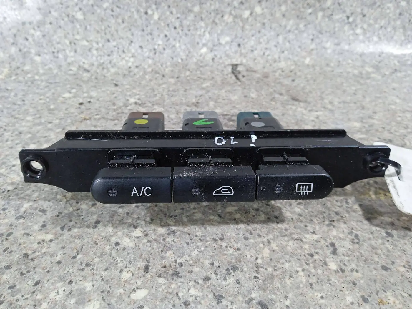 Блок кнопок к Hyundai i10 2009