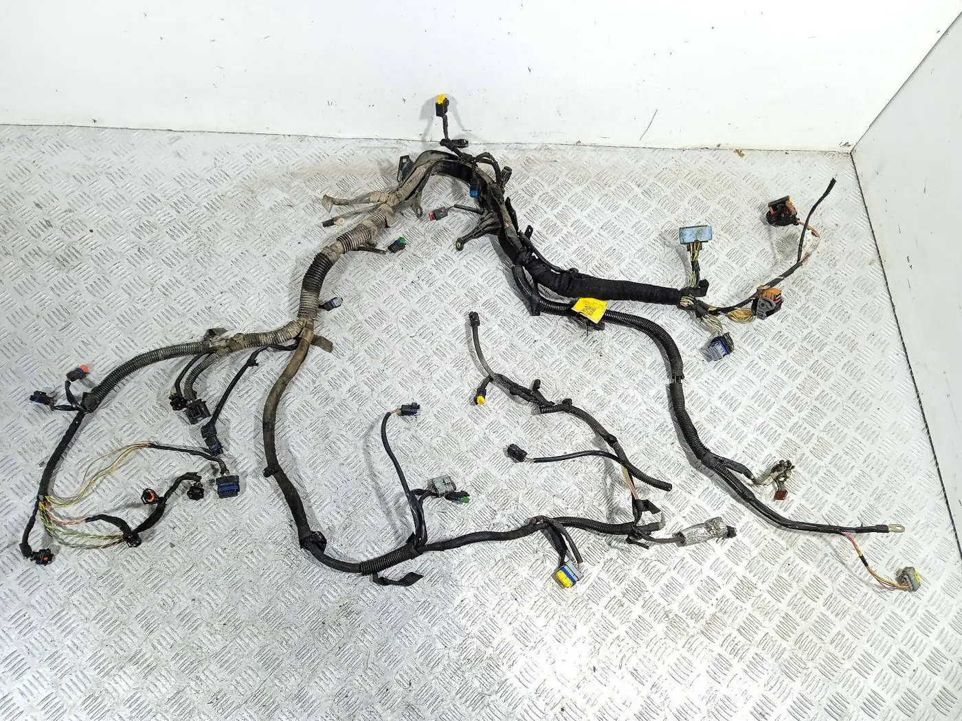 Проводка двигателя к Peugeot 407 2006