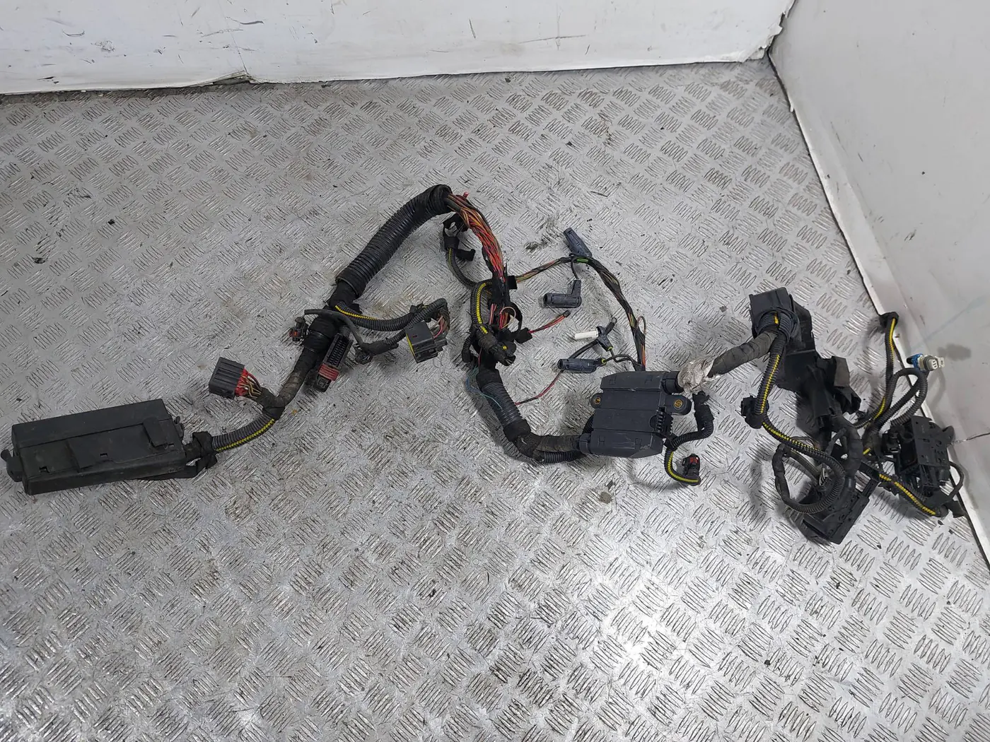 Проводка двигателя к Opel Signum 2004