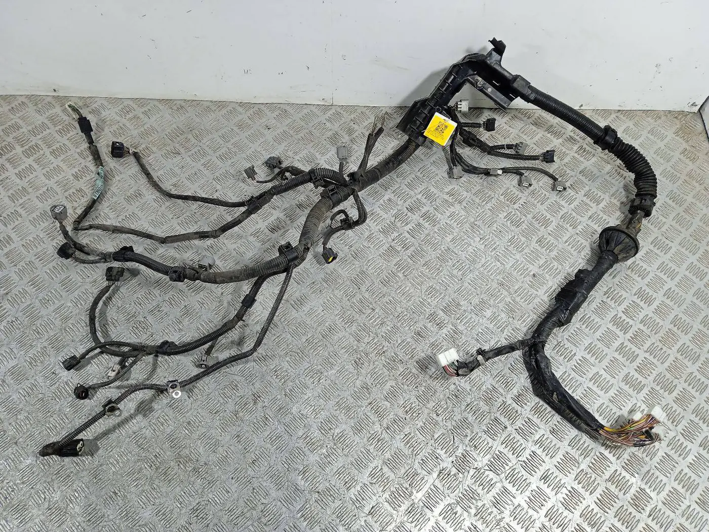 Проводка двигателя к Toyota Prius 2004