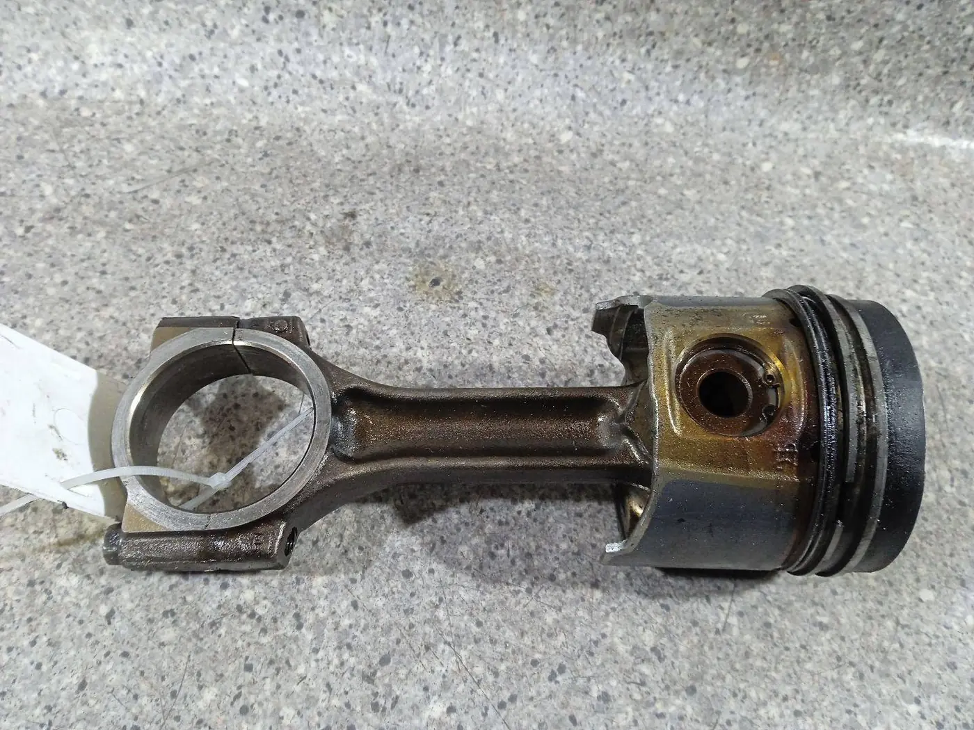 Поршень к Renault Laguna 2003