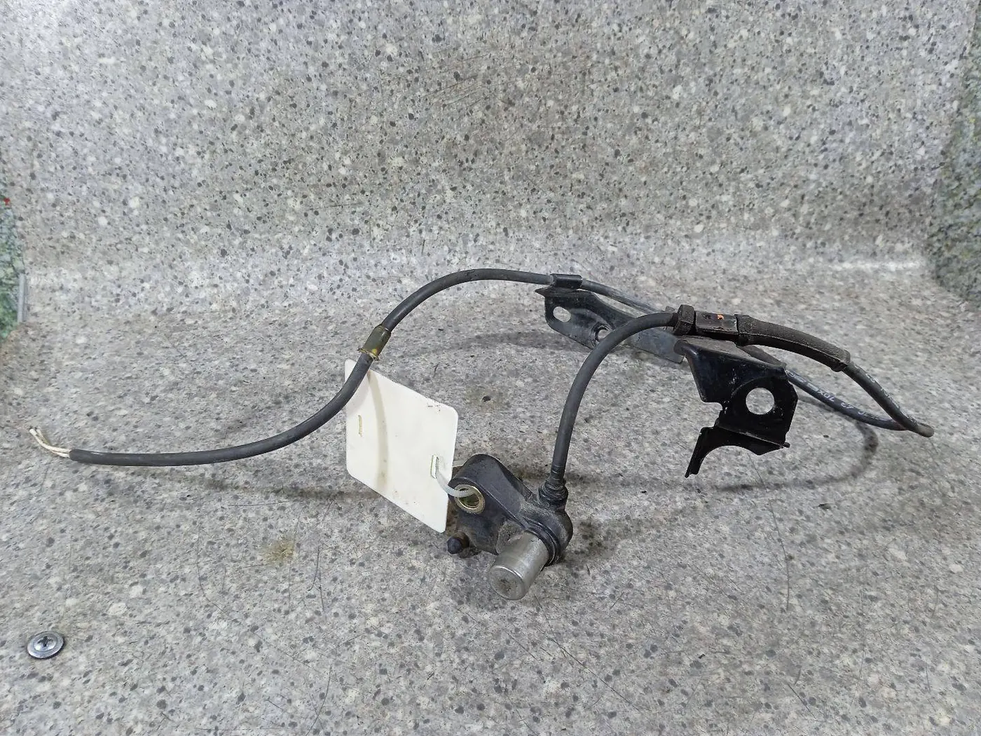 Датчик ABS к Mazda 626 2001