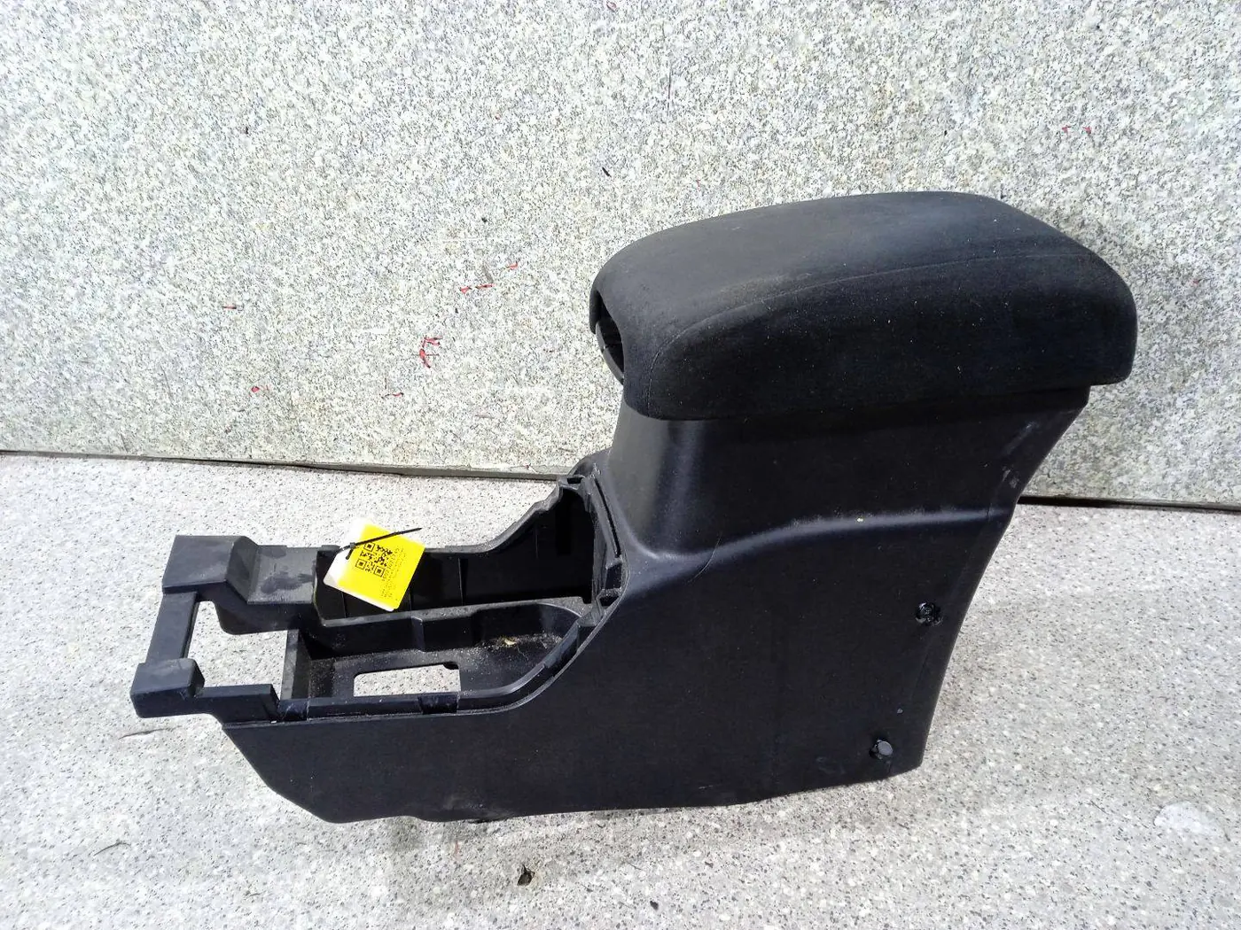 Подлокотник к Mitsubishi Outlander 2011