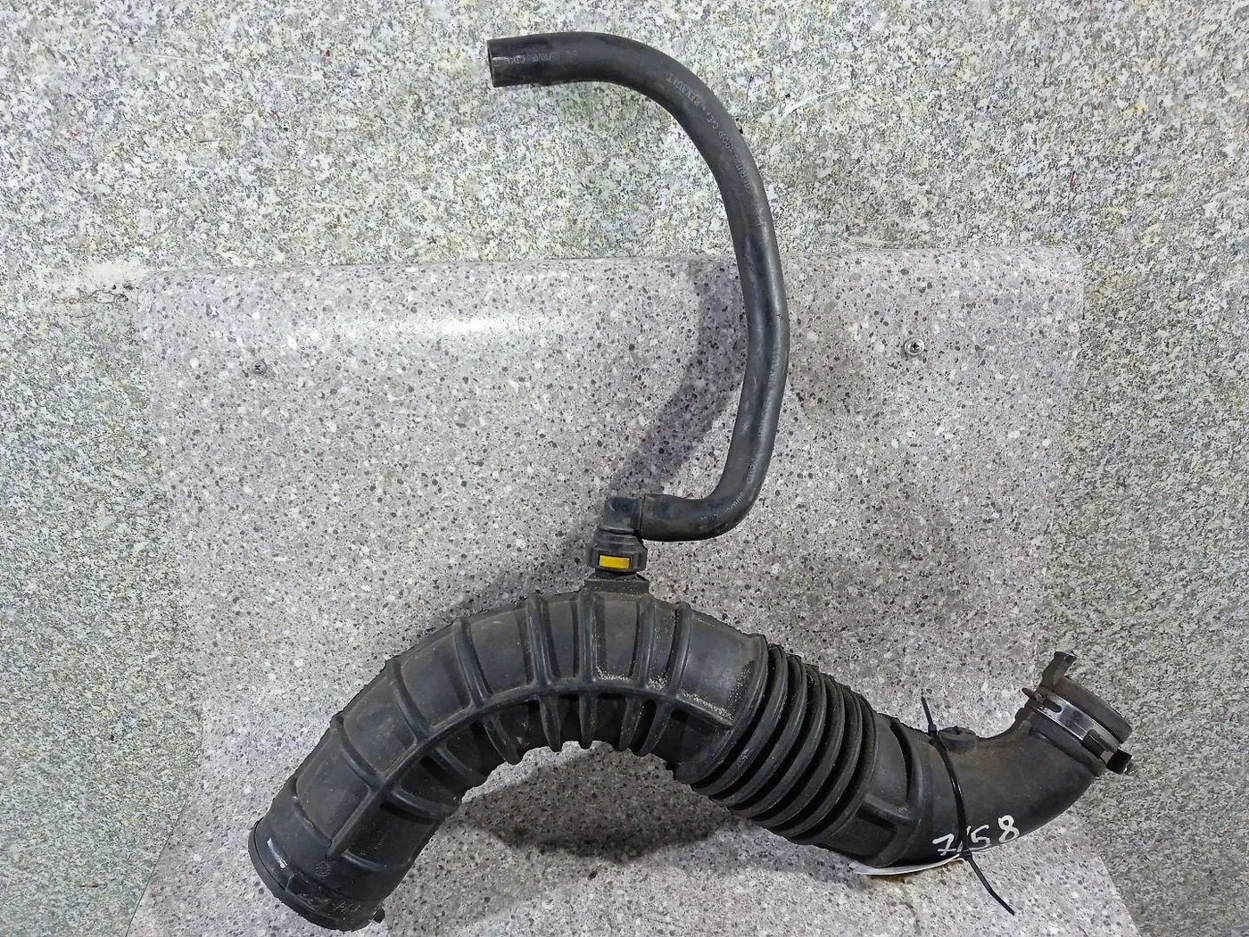 Патрубок к Renault Megane 2004