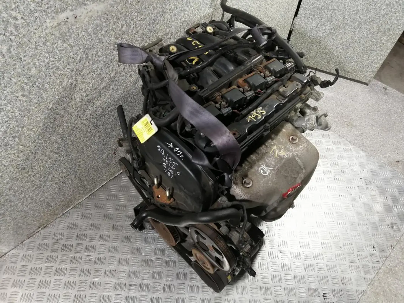 Двигатель к Volvo S40 2002