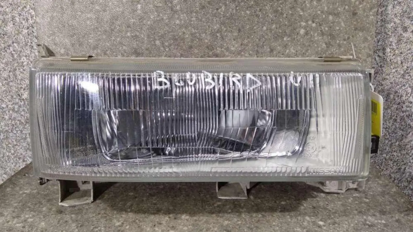 Фара правая к Nissan Bluebird 1988