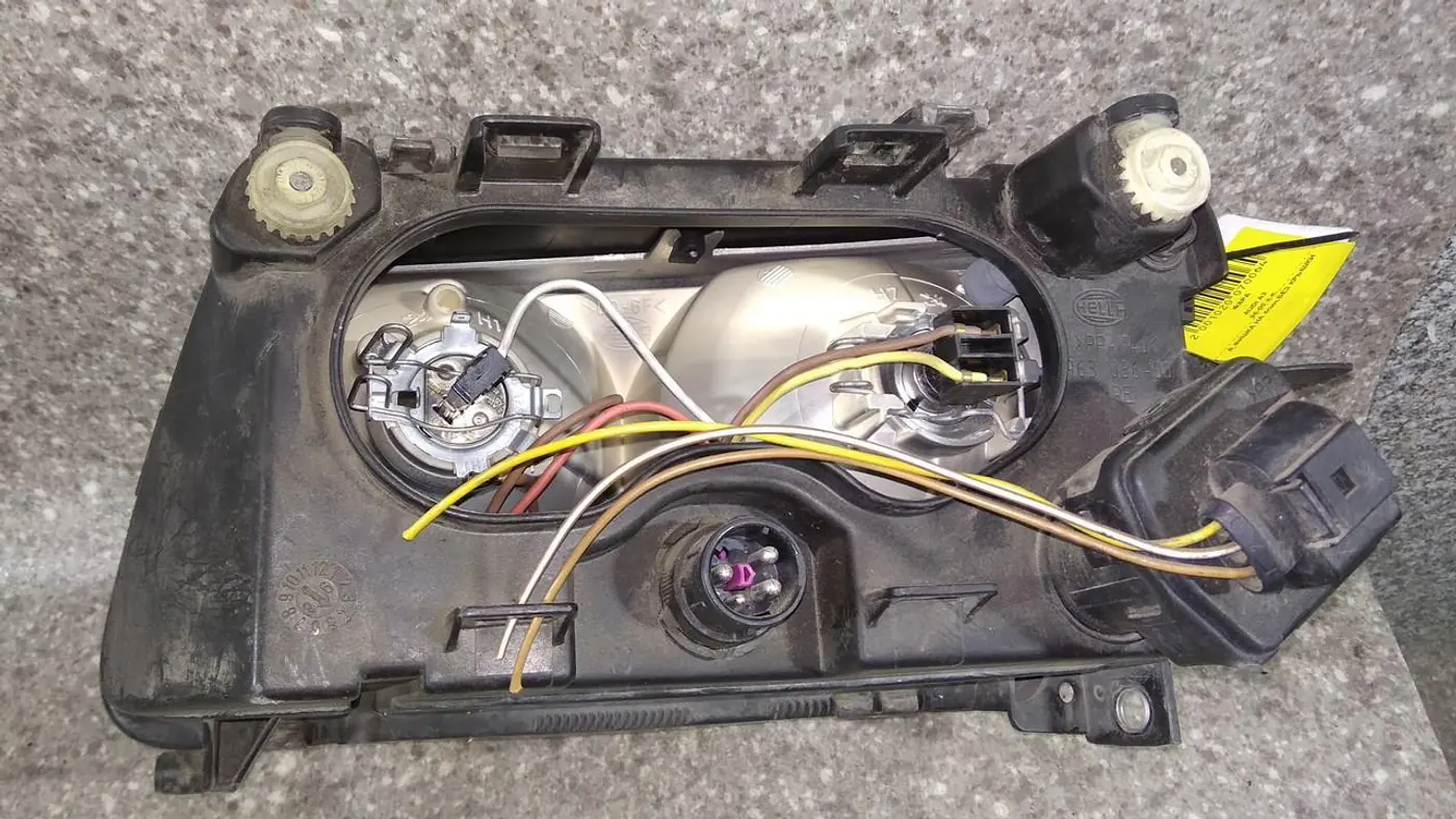 Фара правая к Audi A3 1998
