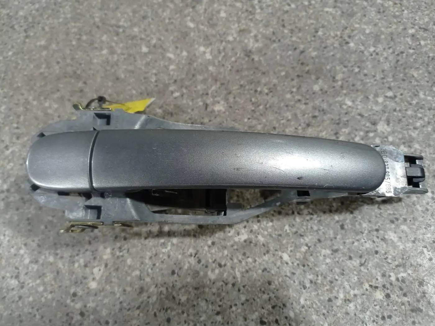 Ручки наружные к Volkswagen Passat 2001