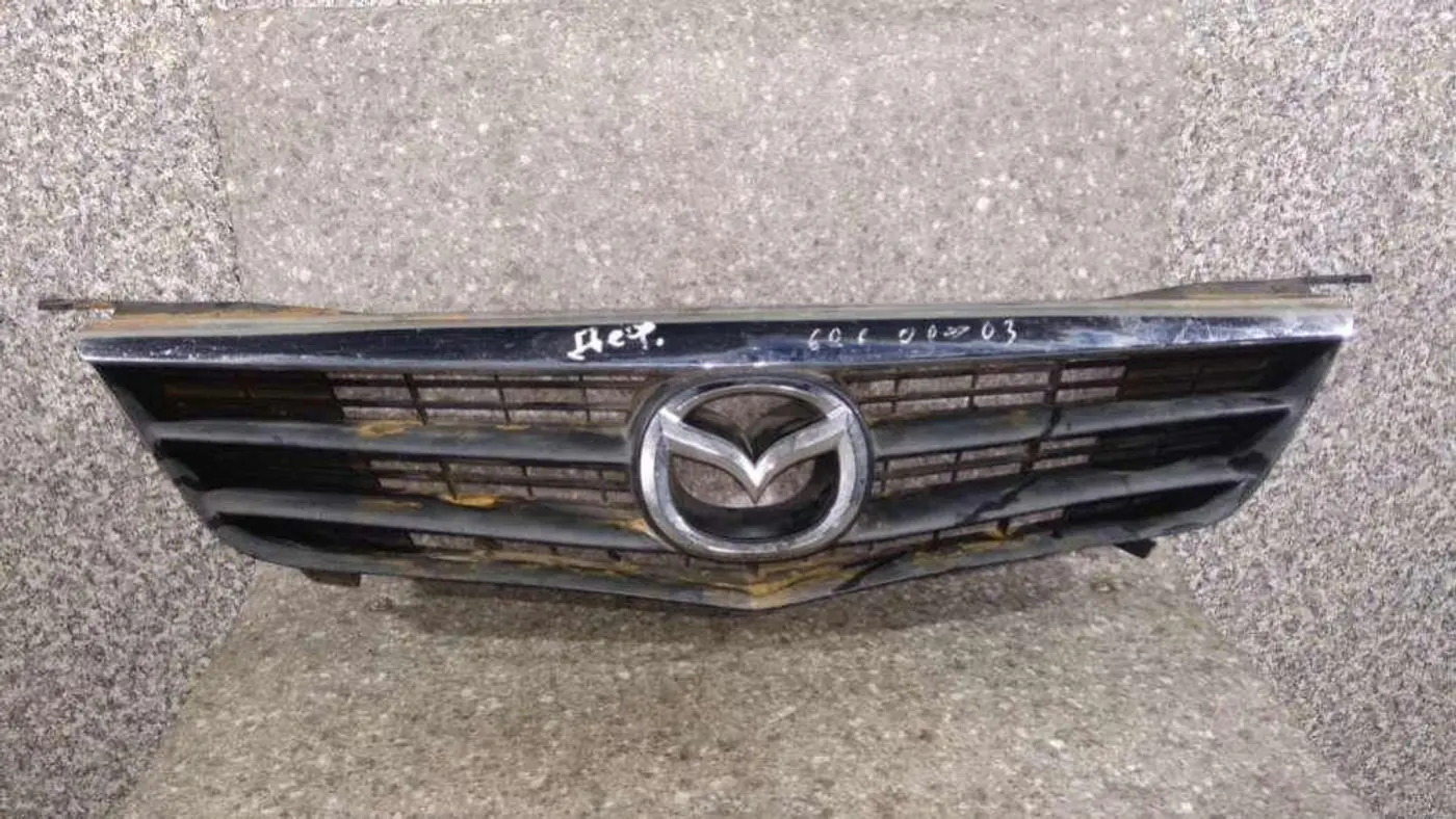 Решетка радиатора к Mazda 626 2001
