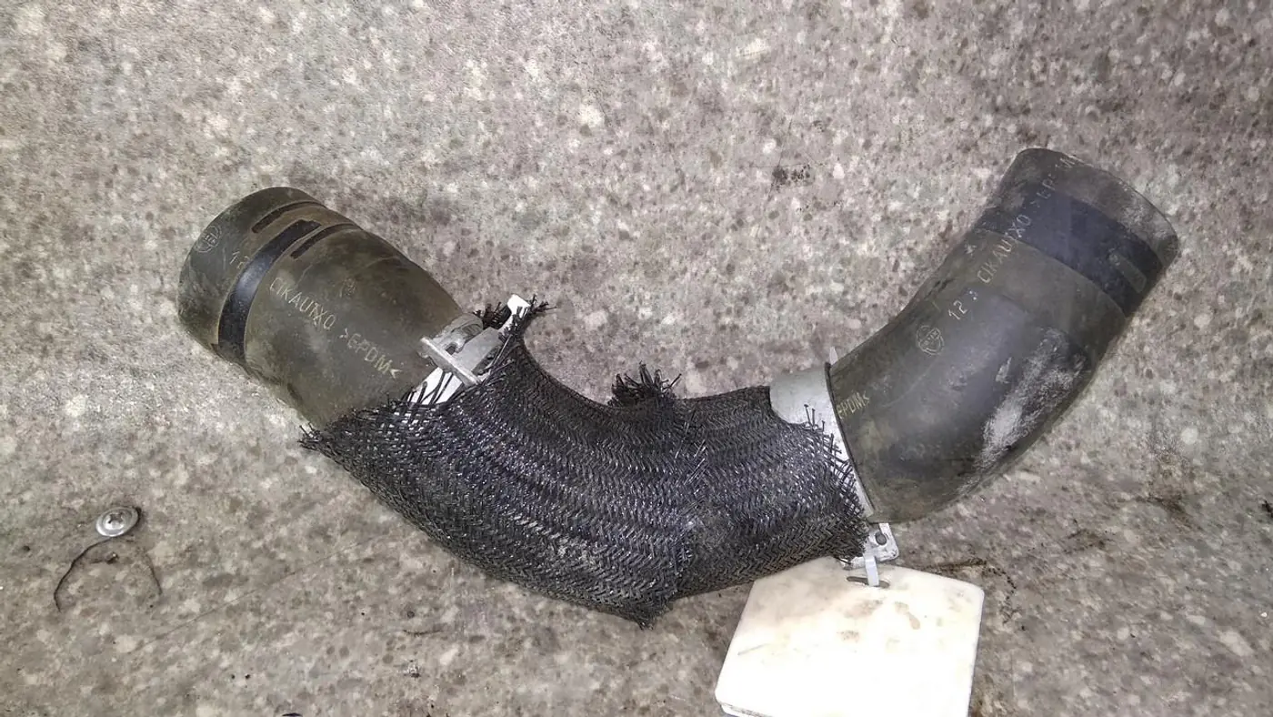 Патрубок к Nissan Qashqai 2012