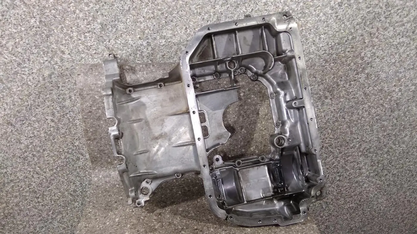 Поддон к Audi A6 2001