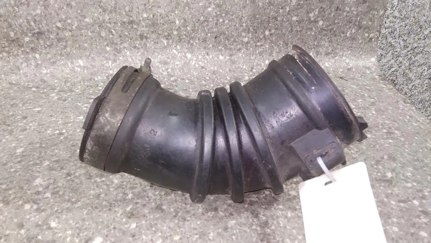Патрубок к Mazda 626 2000