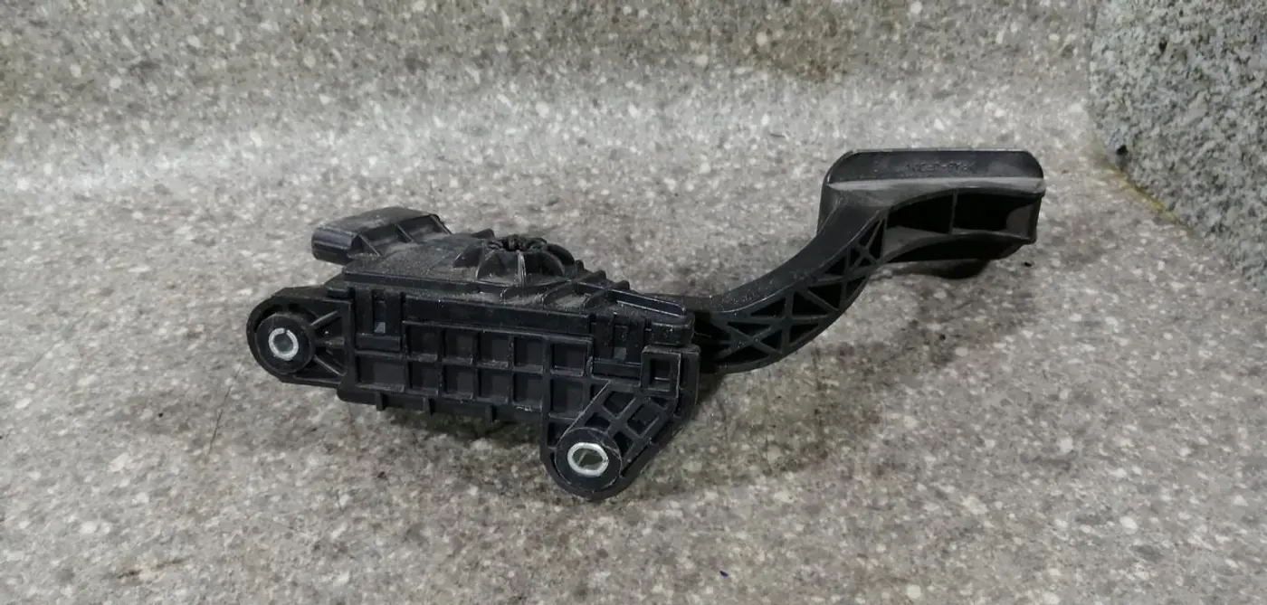 Педаль газа к Lexus SRX 2005