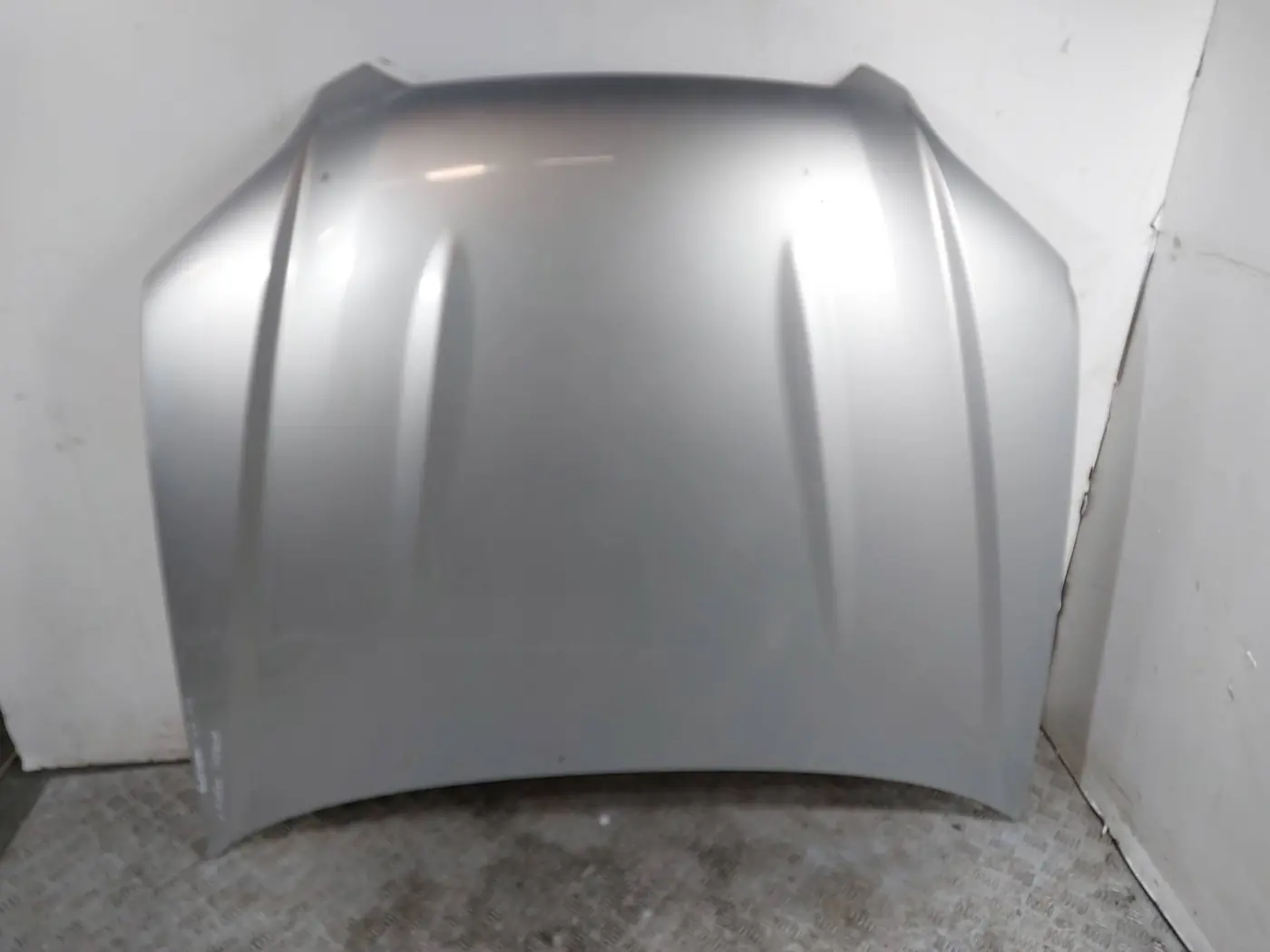 Капот к Subaru Outback 2005
