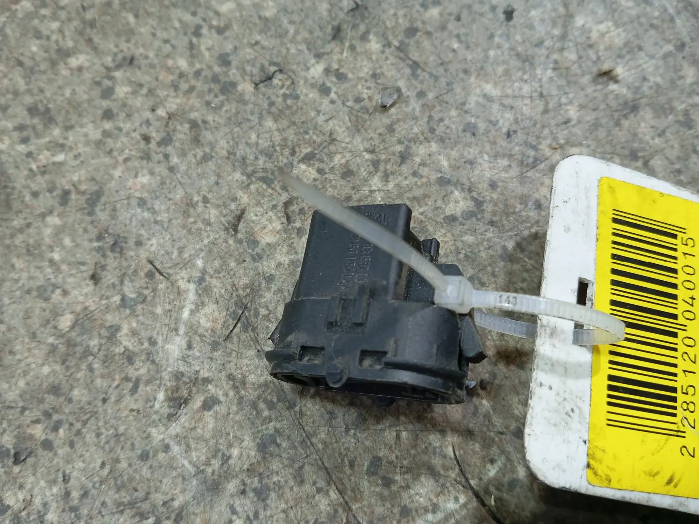 Кнопка стеклоподъемника к Ford Focus 2006