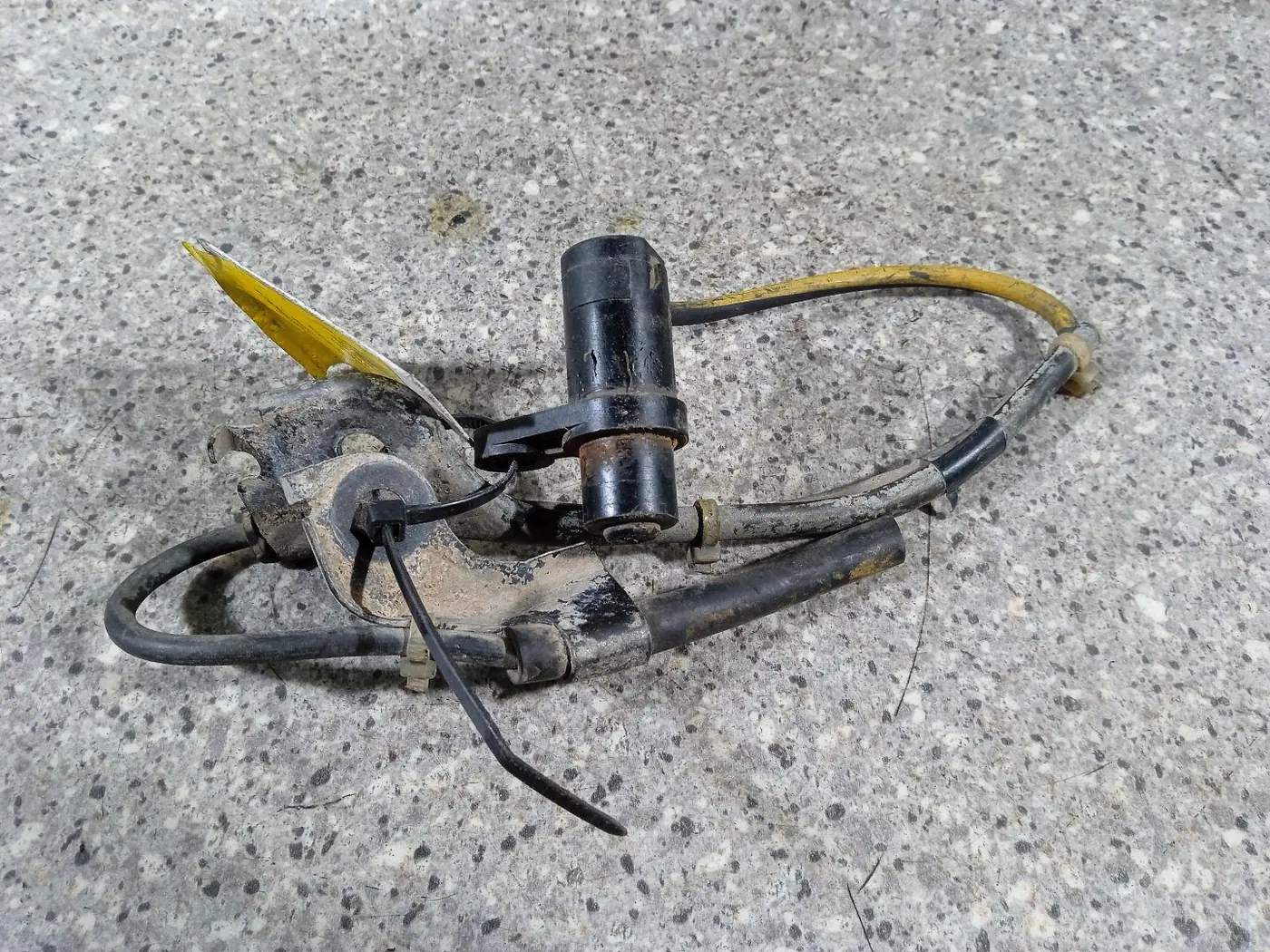 Датчик ABS к Toyota RAV 4 2003