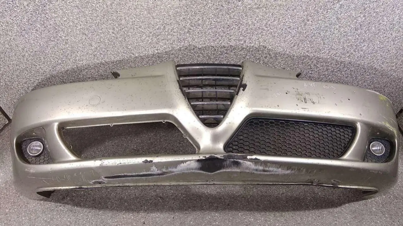 Бампер передний к Alfa Romeo 147 2008