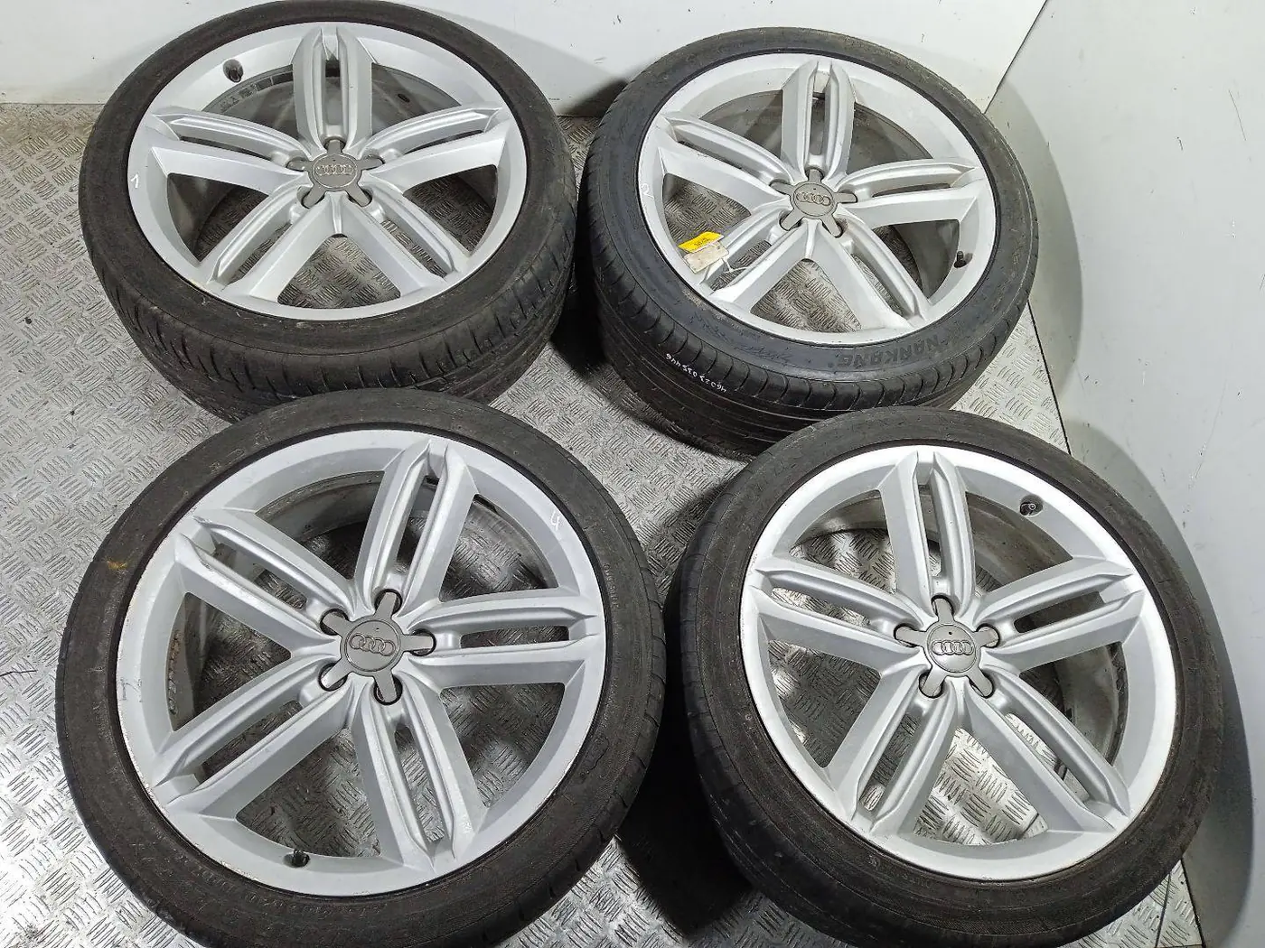 Диск литой к Audi A6 2013