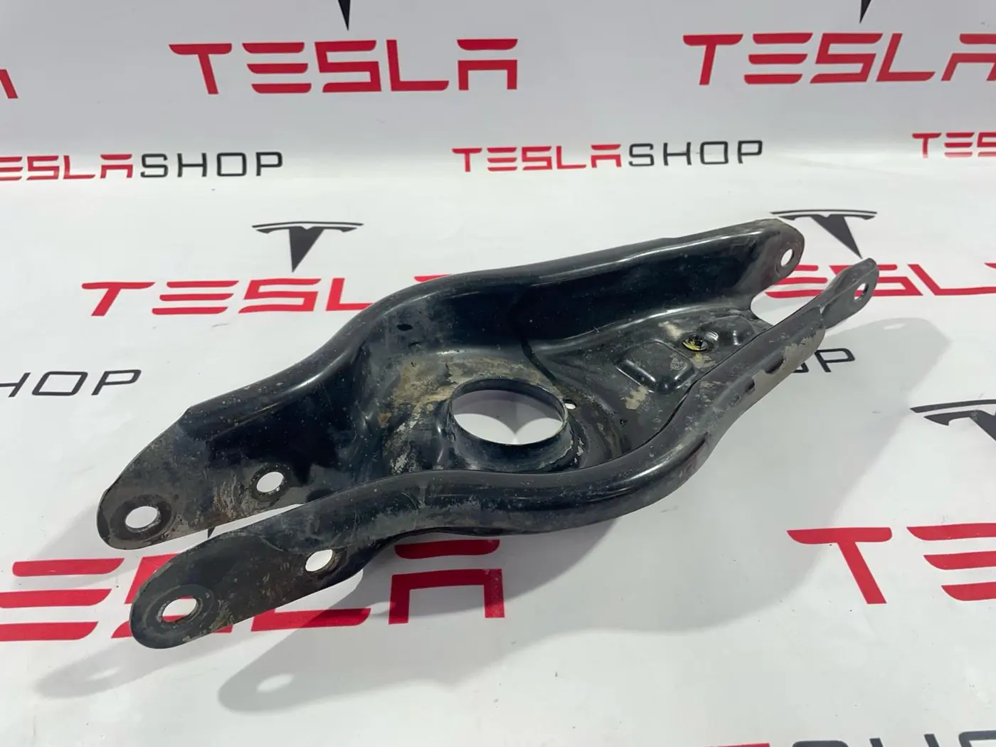 Рычаг задний к Tesla Model 3 2019