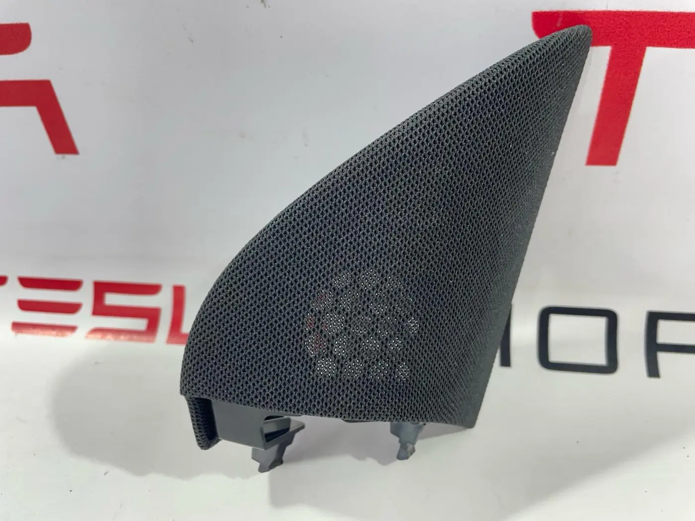 Сетка для динамика к Tesla Model Y 2021