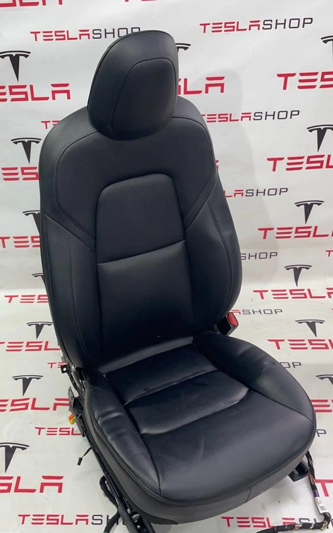 Сиденье переднее правое к Tesla Model Y 2020