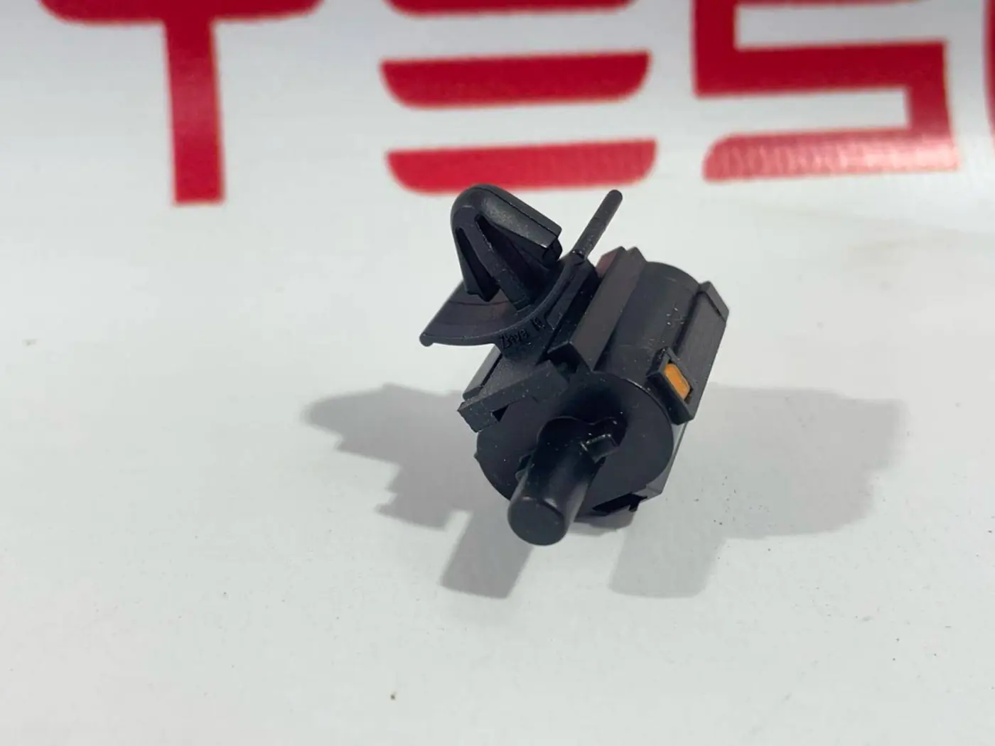 Датчик температуры к Tesla Model 3 2019
