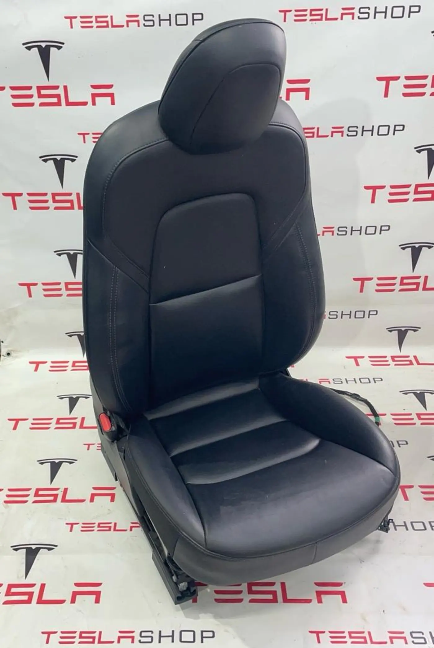 Сиденье переднее левое к Tesla Model Y 2020