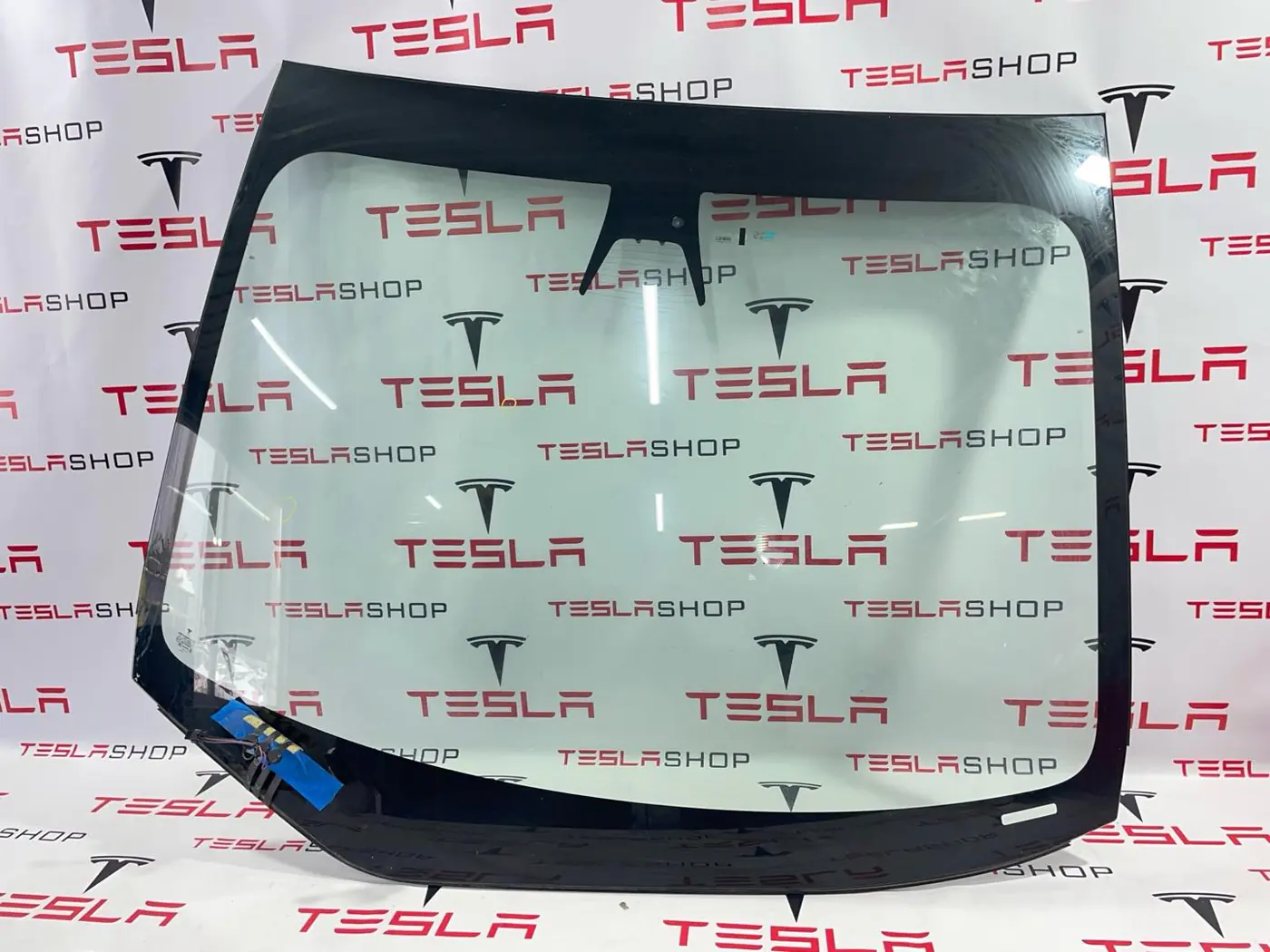 Стекло лобовое к Tesla Model 3 2019