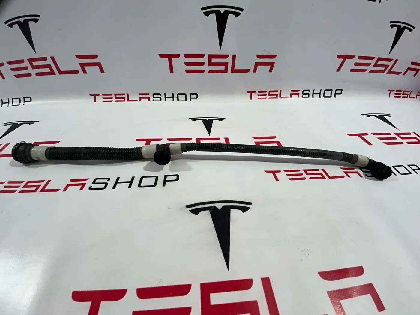 Патрубок радиатора к Tesla Model 3 2019