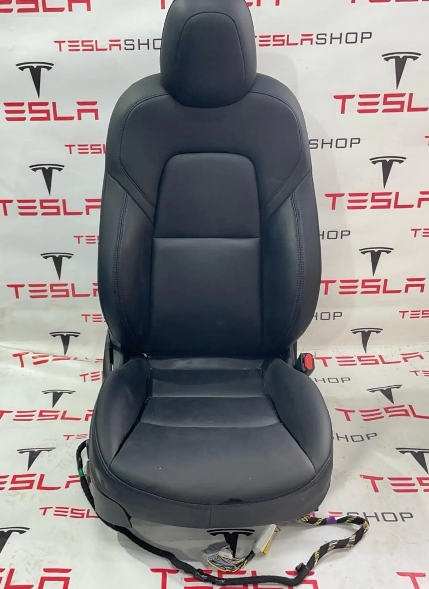 Сиденье переднее правое к Tesla Model 3 2019