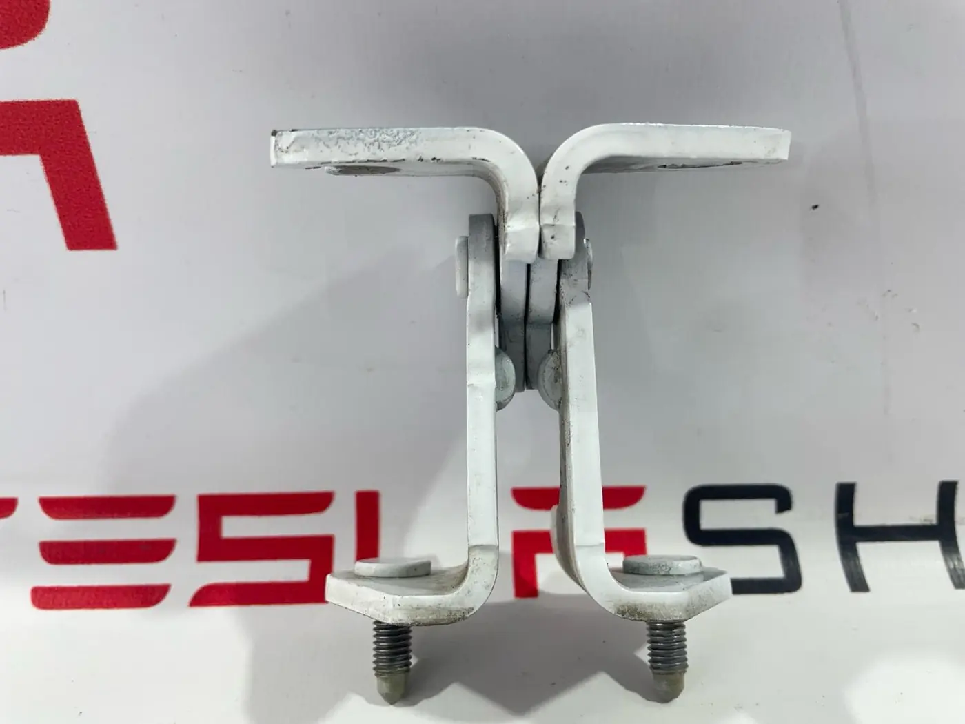 Петля двери к Tesla Model 3 2019