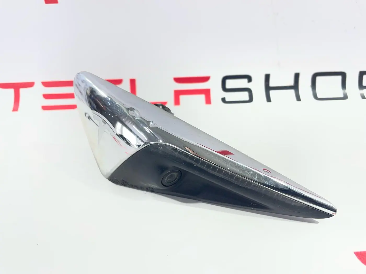 Камера бокового вида к Tesla Model 3 2019