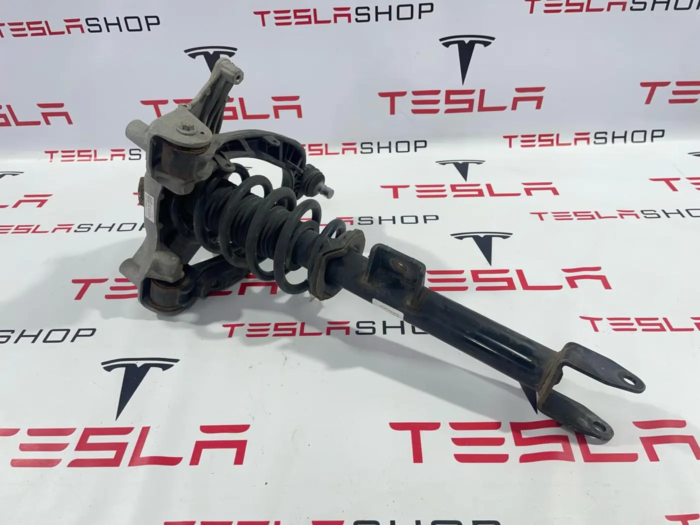 Амортизатор передний левый к Tesla Model 3 2019