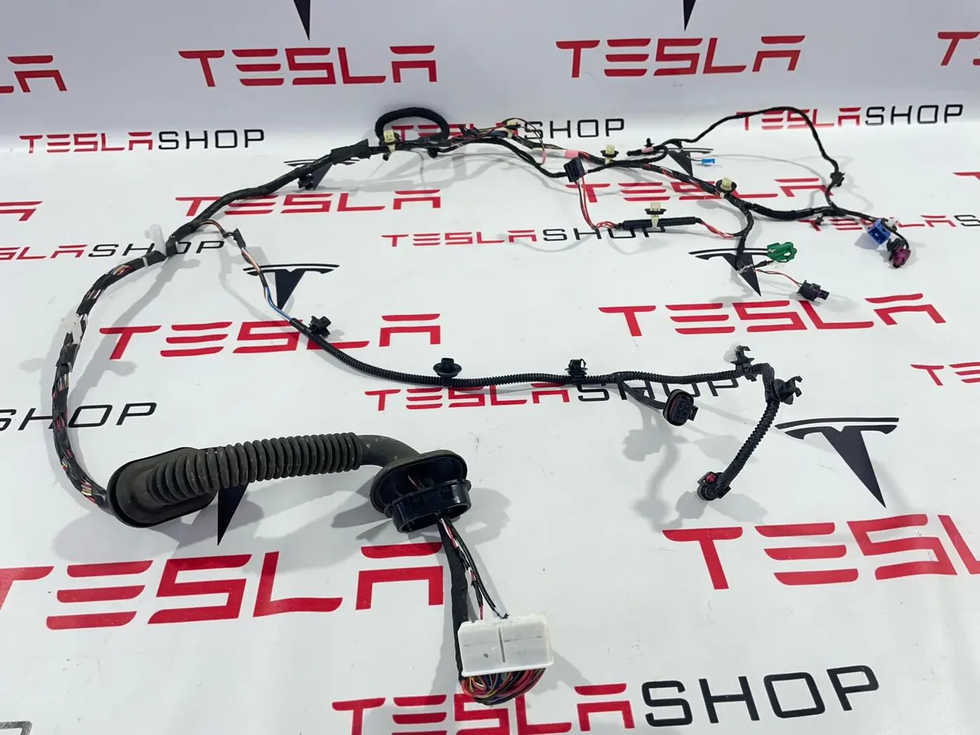 Проводка двери к Tesla Model 3 2019