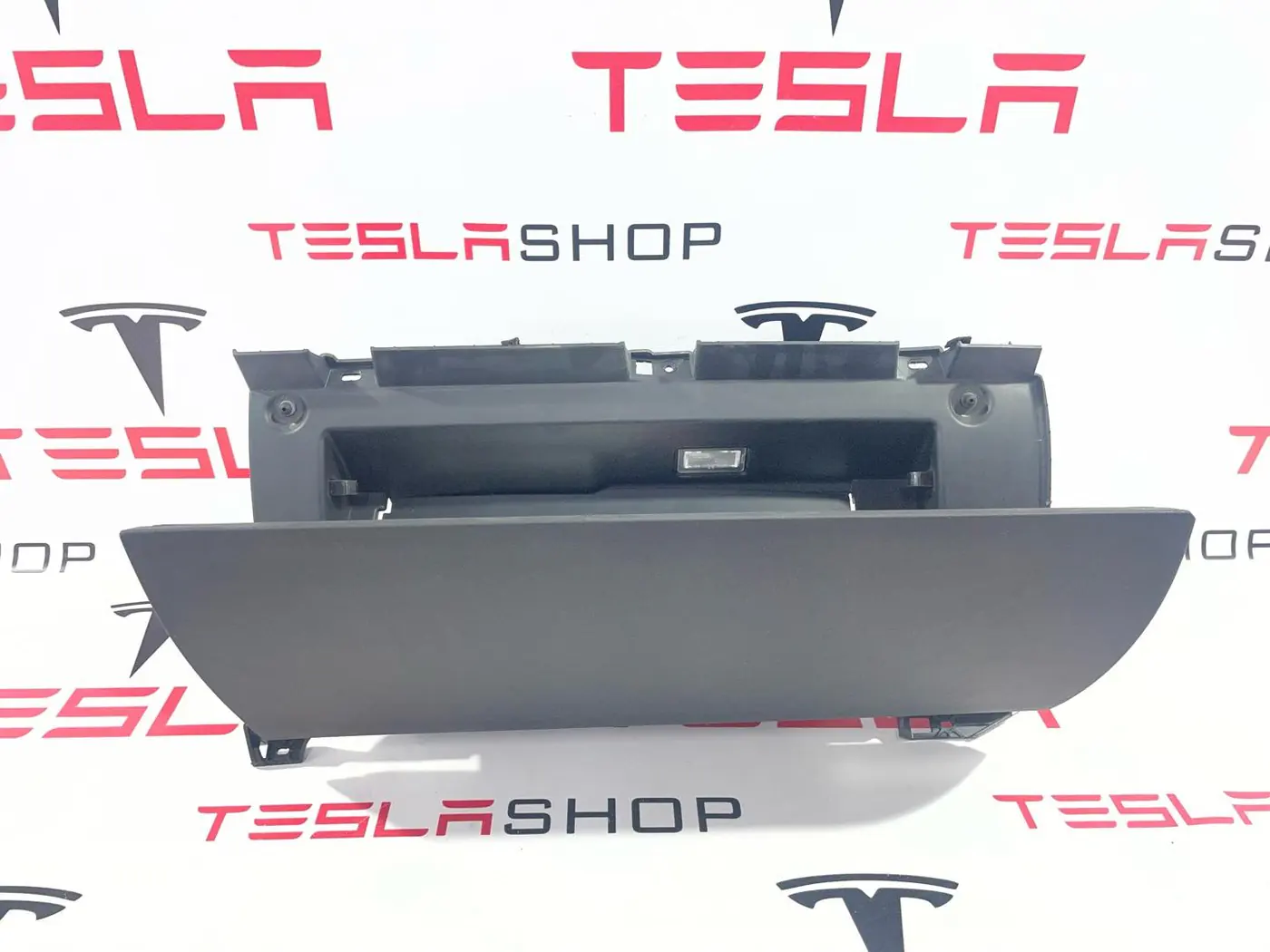 Бардачок к Tesla Model 3 2019
