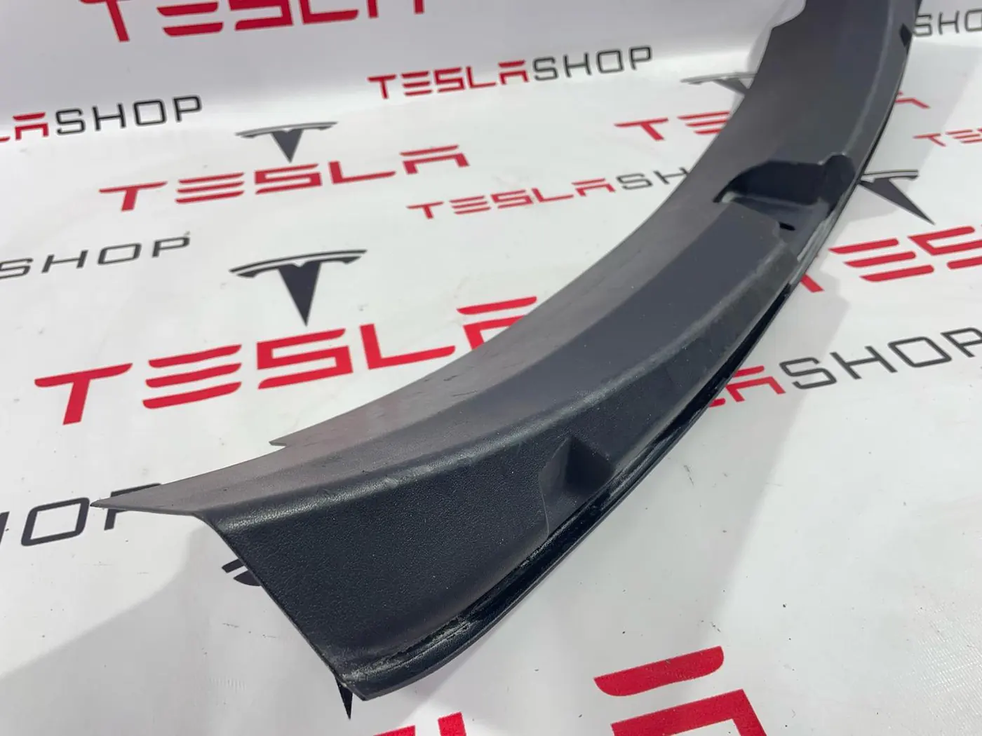 Пластик к Tesla Model 3 2019