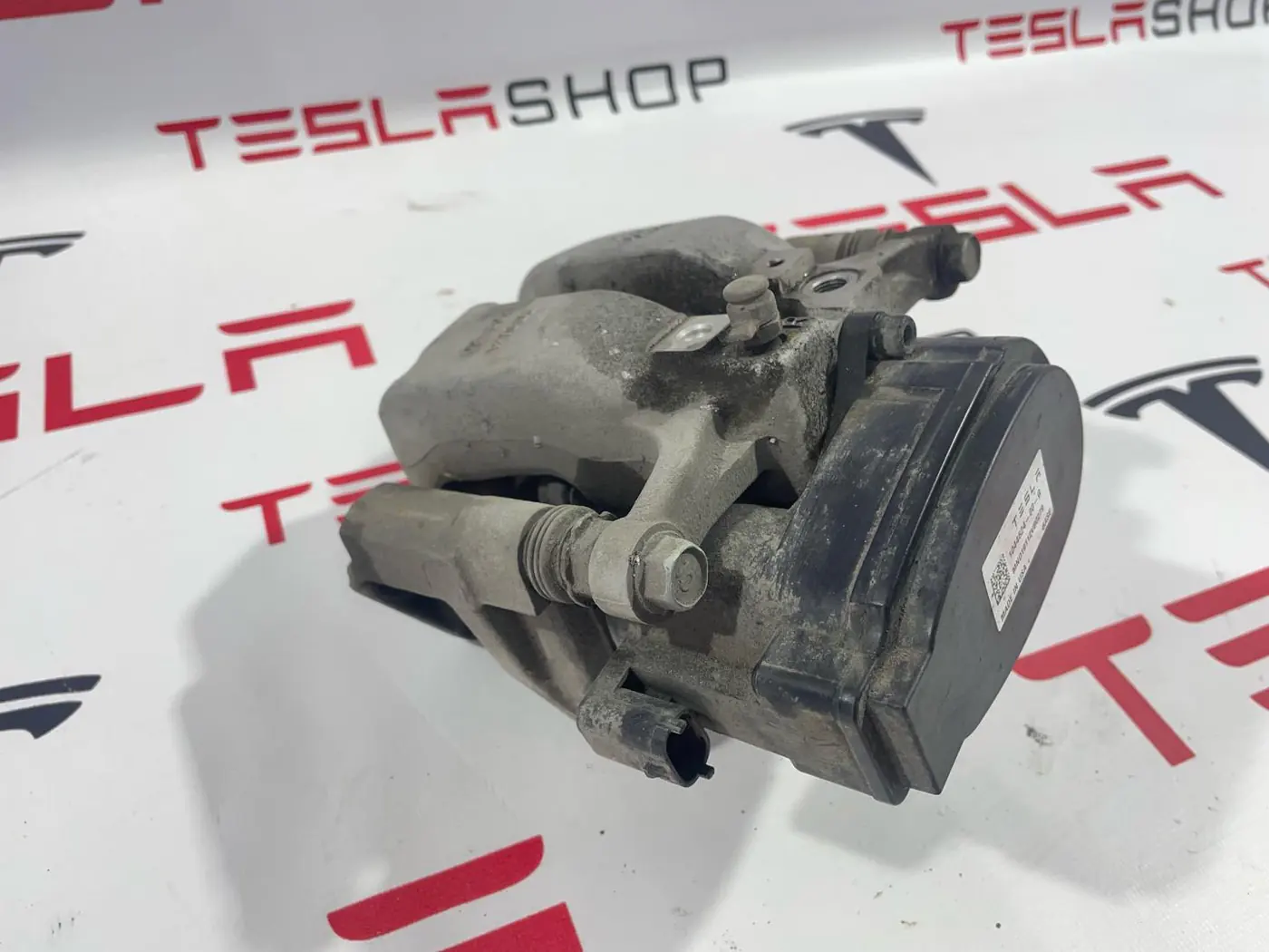 Суппорт задний правый к Tesla Model 3 2019