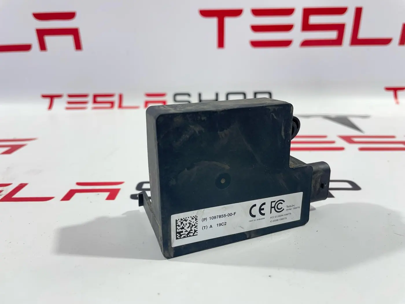 Блок Bluetooth к Tesla Model 3 2019