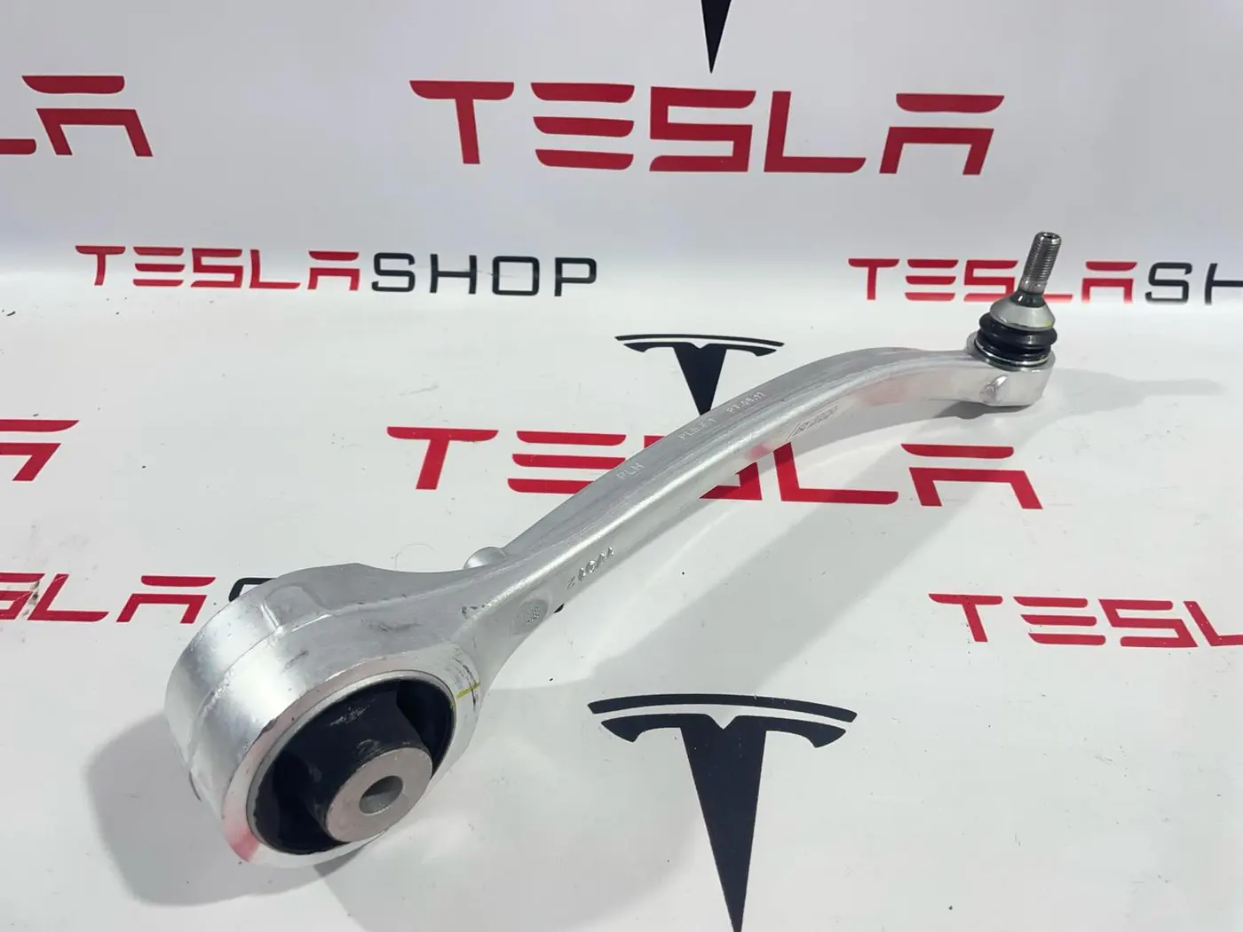 Рычаг передний к Tesla Model S 2015